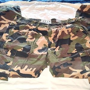Camo/ cargos